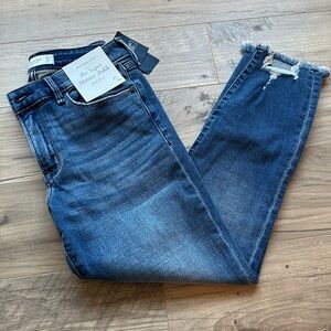 NWT Abercrombie Super Skinny Ankle Jean Size 4XS